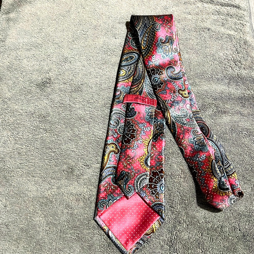 Brioni neck tie